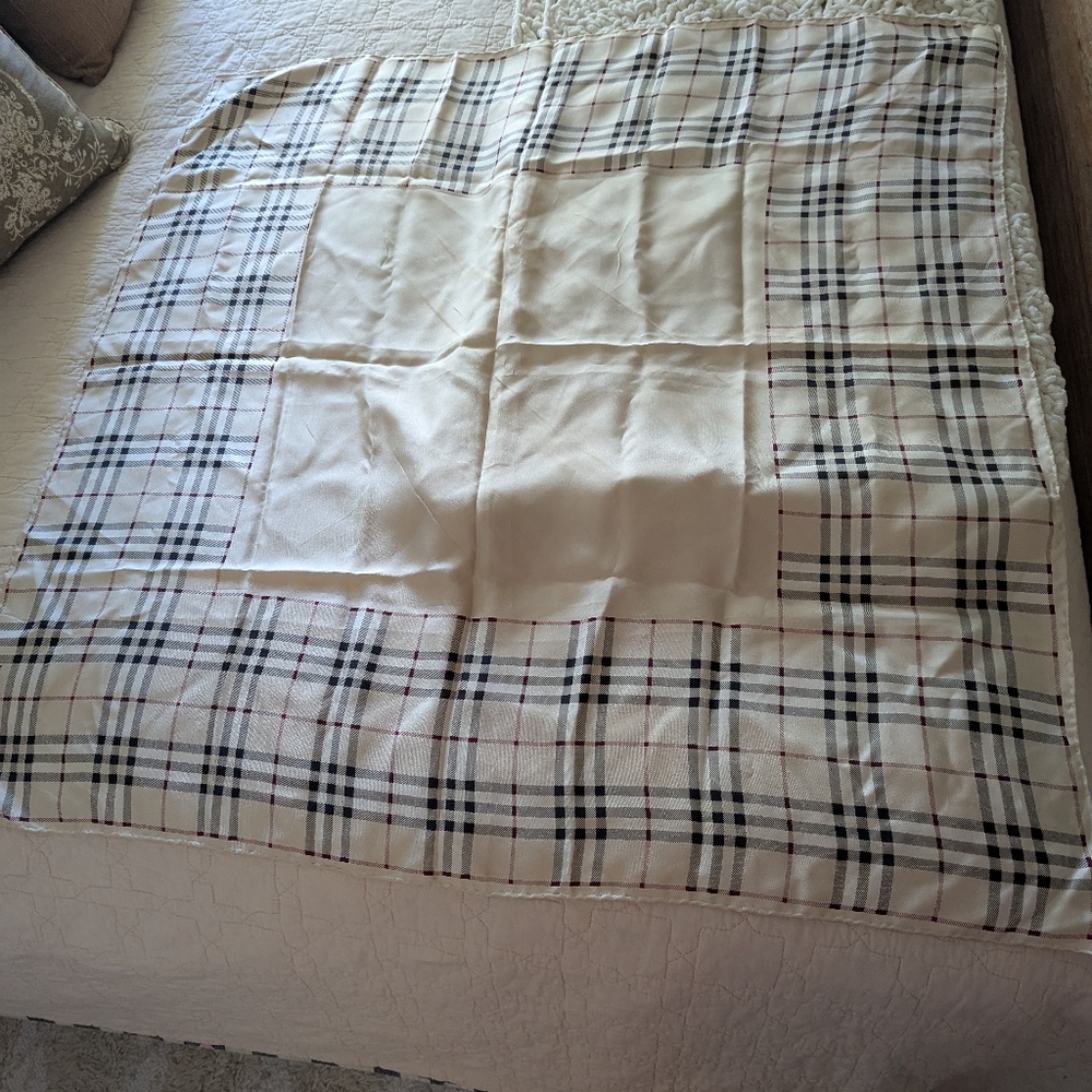 BURBERRY 100% Silk Checkers Scarf Like New! - Picture 8 of 9